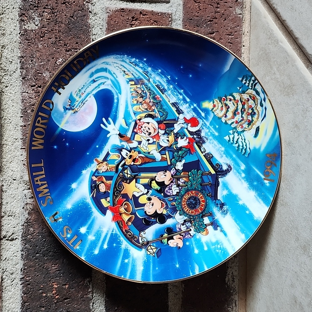 Disney It's A Small World 1994 Collectible Plate
